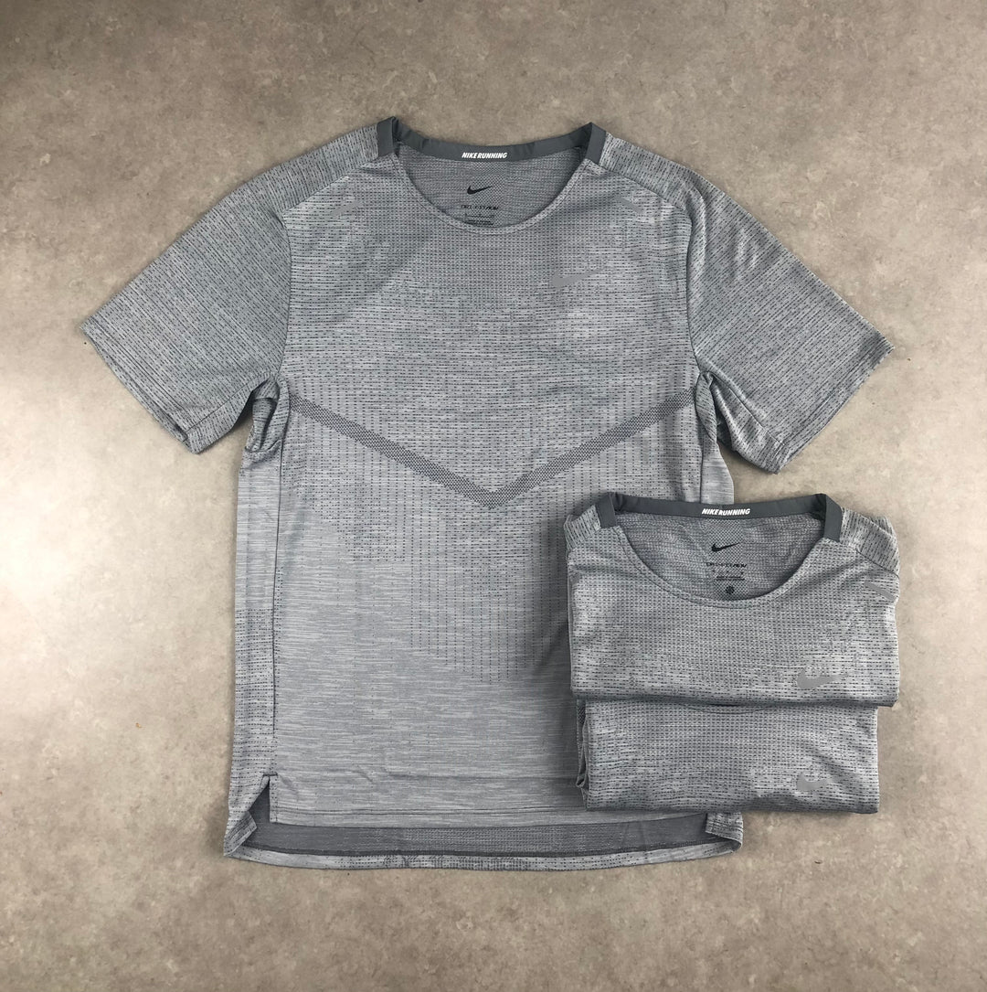 Nike TechKnit ADV T-Shirt - Grey