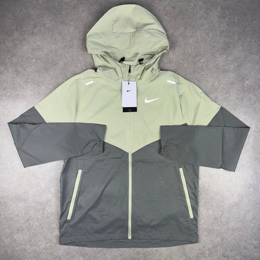 Nike UV Windrunner Jacket - Olive Aura