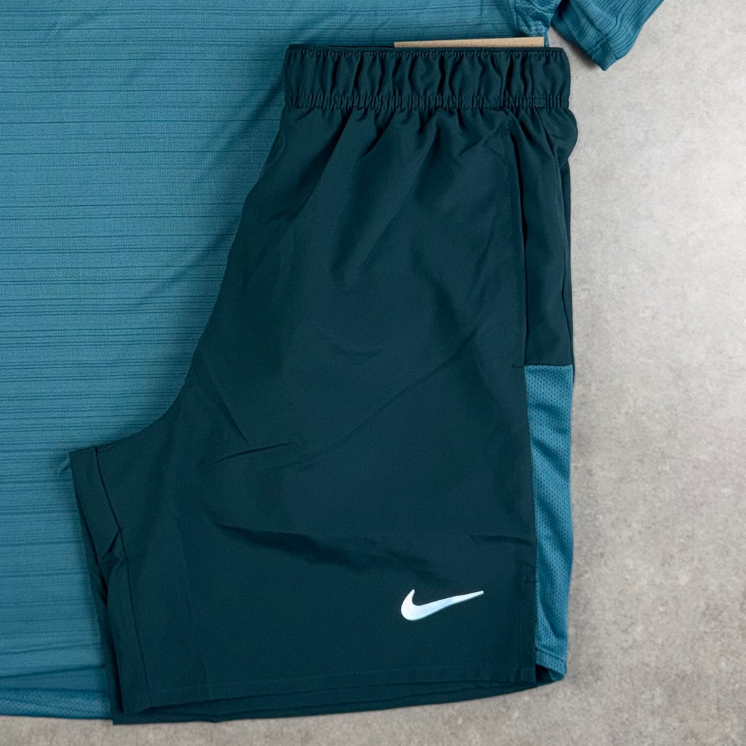 Nike Challenger Shorts - Mineral Teal
