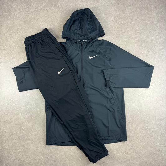 Nike Essential Jacket x Challenger Pants Set - Black