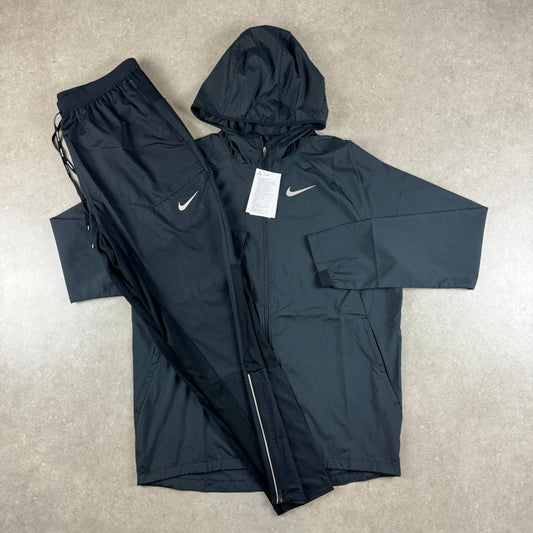 Nike Essential Jacket x Phenom Pants Set - Black