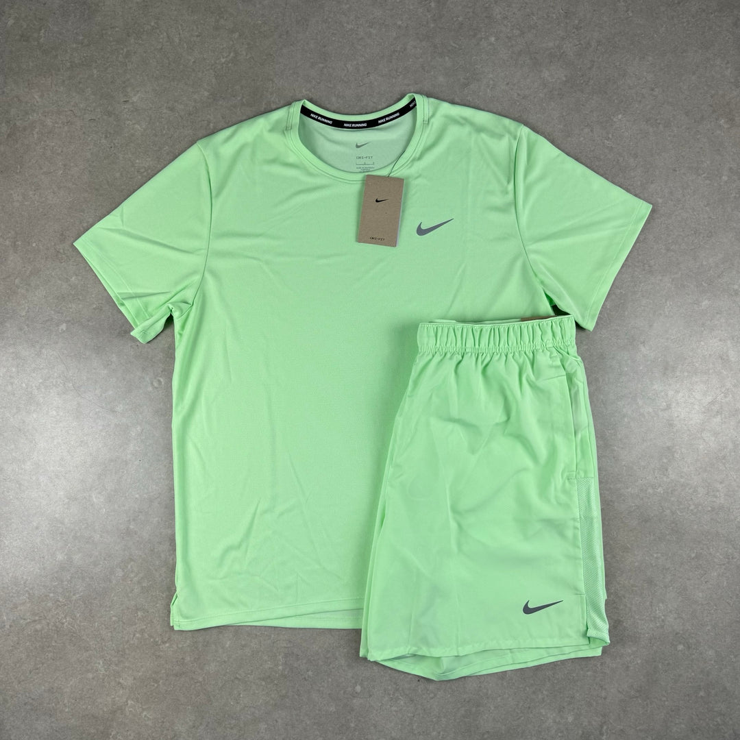 Nike 3 piece UV Windrunner Set - Vapour Green